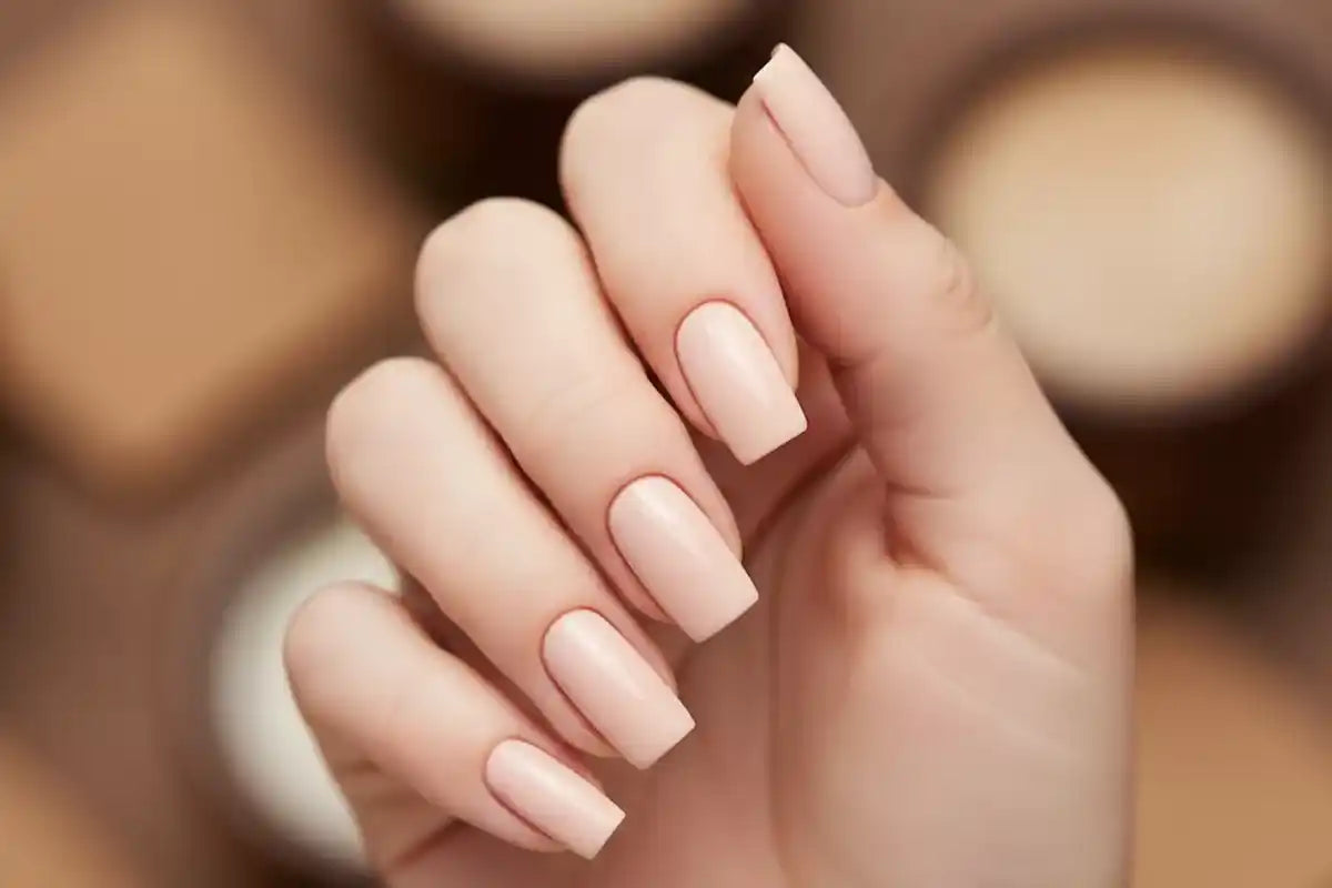 Gel polish 445 Flat white